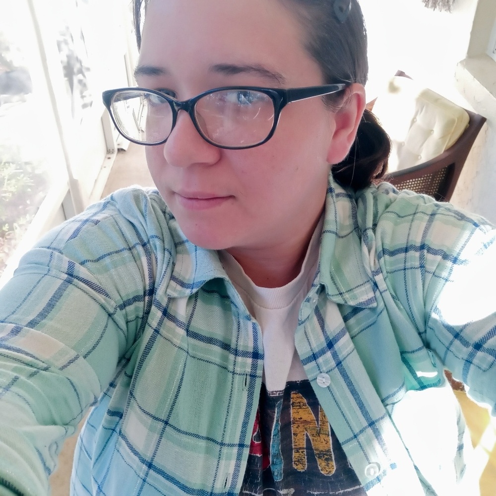 Meet your Posher, Angela
